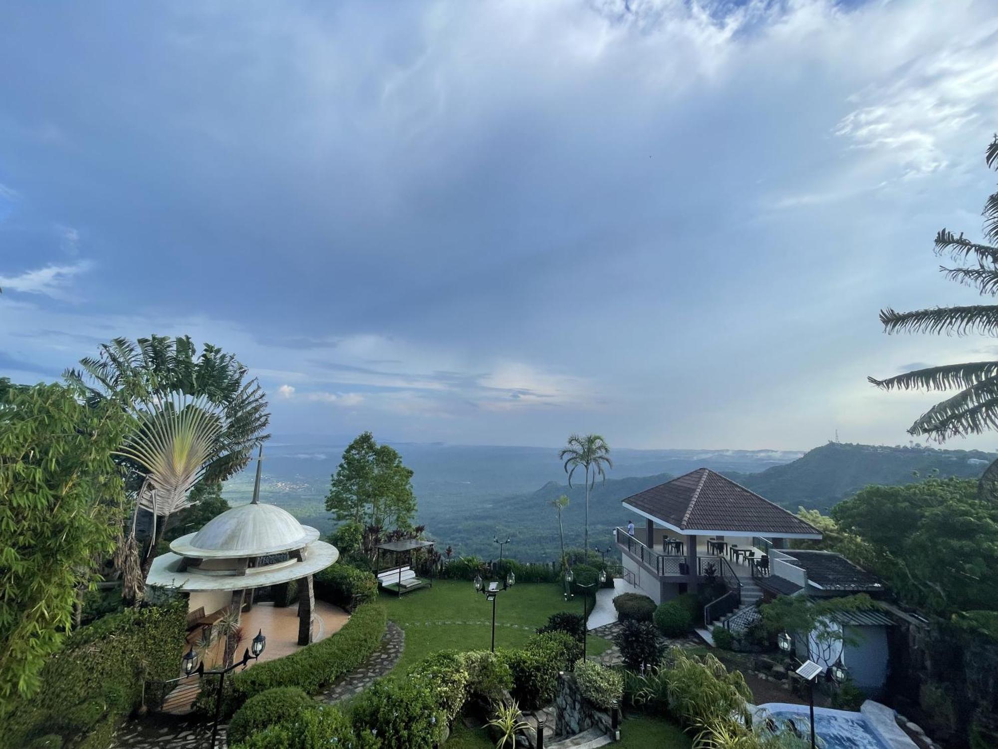 เลควิว สวีท Bed & Breakfast Tagaytay City ภายนอก รูปภาพ